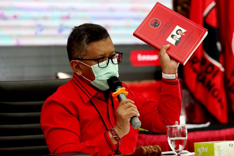 Besok Cawali PDIP Diumumkan, Hasto Puji Risma, Petanda Apa?