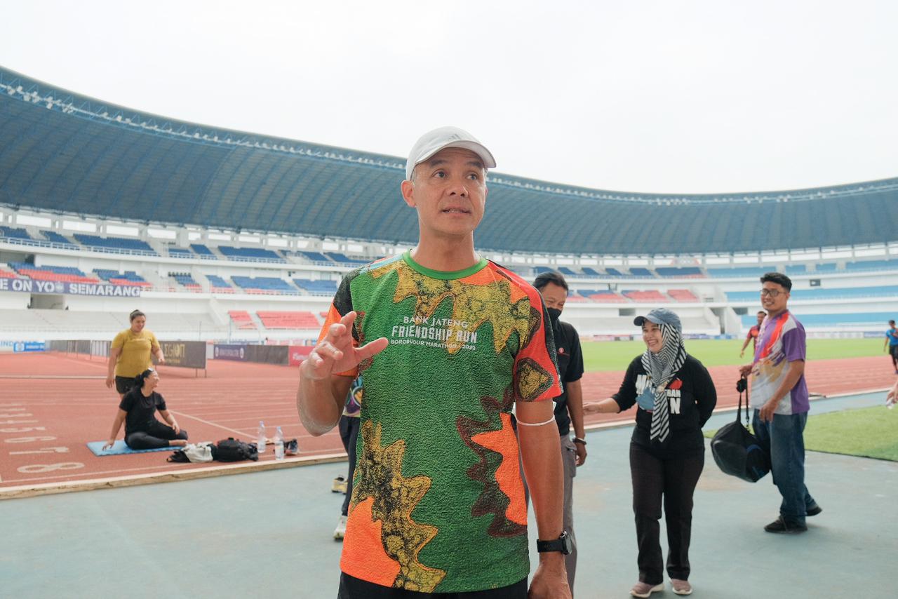  Gubernur Jawa Tengah Ganjar Pranowo saat  melakukan sidak ke komplek Stadion Jatidiri, Jumat (20/1/2023)