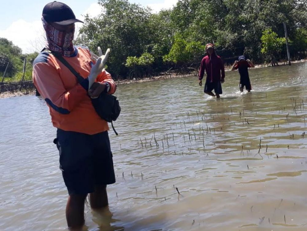 AKHIRNYA TERUNGKAP: Petugas SAR di lokasi penemuan mayat. Sar Satlinmas Wilayah IV Kabupaten Bantul, Yogyakarta‎ for HMP