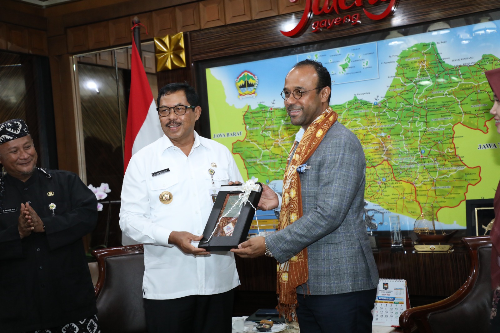 Pemerintah Provinsi Jawa Tengah dan Uni Emirat Arab (UEA) tengah menggodok rencana kerja sama strategis untuk pengembangan Pelabuhan Tanjung Emas Semarang. 