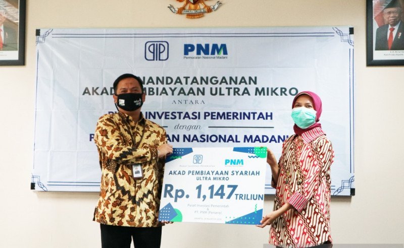 Suasana penandatanganan komitmen untuk penyaluran kredit ultra mikro senilai Rp1,2 triliun antara Pusat Investasi Pemerintah dengan PT Permodalan Nasional Madani untuk mendukung Program Pemulihan Ekonomi Nasional (PEN)/ (Humas PIP)

