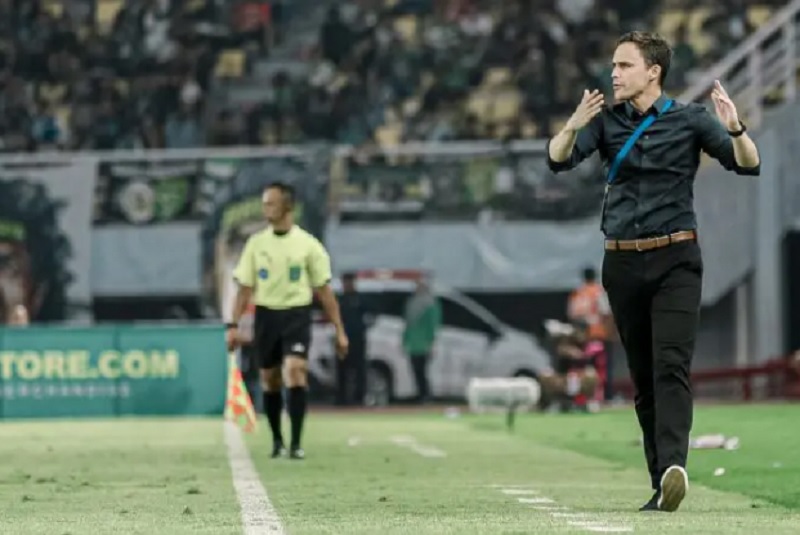 Pelatih Persebaya, Paul Munster
