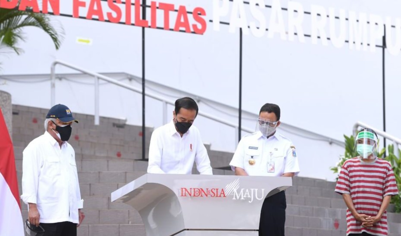 Presiden Joko Widodo meresmikan Rumah Susun (Rusun) Pasar Rumput yang terletak di Pasar Manggis, Kecamatan Setiabudi, Jakarta Selatan, pada Senin, 20 September 2021. 