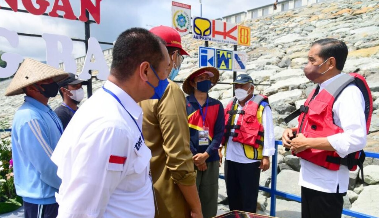 residen Joko Widodo meresmikan Bendungan Bintang Bano di Kabupaten Sumbawa Barat, pada Jumat, 14 Januari 2022. Foto: BPMI Setpres