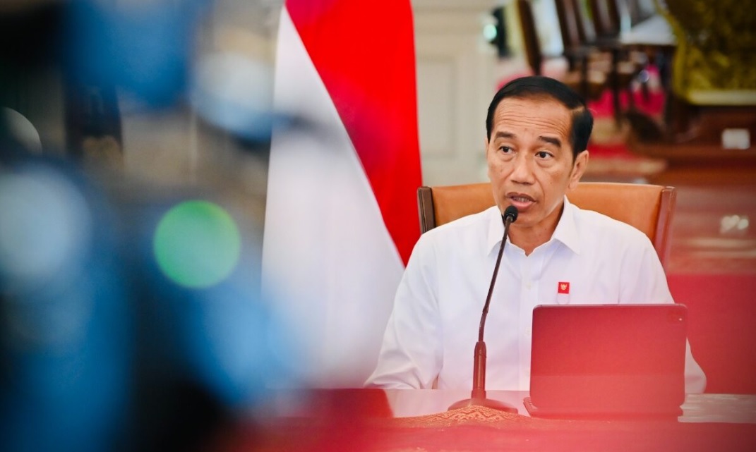 Presiden Joko Widodo menyampaikan keterangan di Istana Merdeka, Jakarta, pada Jumat, 16 September 2022. Foto: BPMI Setpres