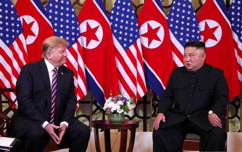 Kim Jong Un Doakan Trump agar Sembuh dari Corona