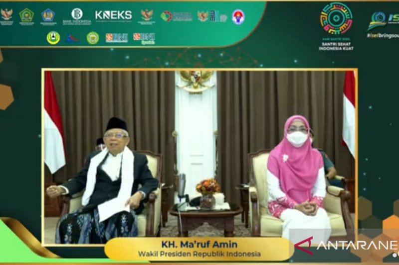 Tangkapan layar Wakil Presiden, Ma'ruf Amin, didampingi istrinya, Wury Estu Handayani, memberikan sambutan pada peringatan Hari Santri Nasional secara virtual oleh KNEKS secara virtual dari Jakarta, Kamis (22/10/2020). ANTARA/Fransiska Ninditya

