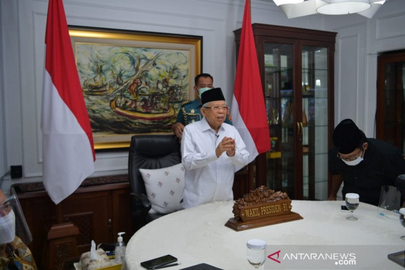 Tangkapan layar Wakil Presiden Ma'ruf Amin menyampaikan pidato kunci pada Konferensi Halal Internasional yang diselenggarakan Universitas Gajah Mada (UGM) Yogyakarta secara virtual, Sabtu (14/11/2020). (Fransiska Ninditya)