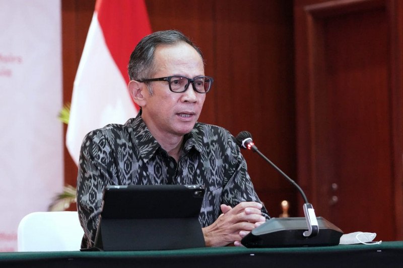 Wakil Menteri Luar Negeri RI Mahendra Siregar menyampaikan pengarahan kepada media pada Senin (23/11/2020). (HO-Kemlu RI)