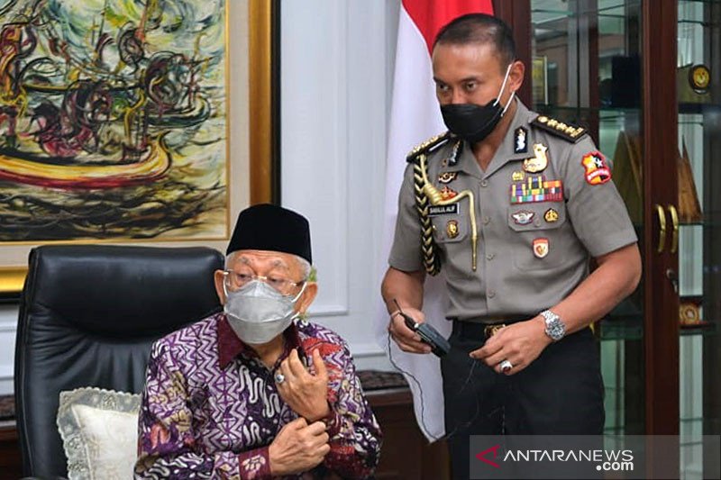Wakil Presiden Ma'ruf Amin menyampaikan sambutan pada Indonesia Islamic Festival (IIFEST) 2020 webinar series, yang diselenggarakan secara virtual, Kamis (26/11/2020). ANTARA/Asdep Komunikasi dan Informasi Publik (KIP) Setwapres/pri.

