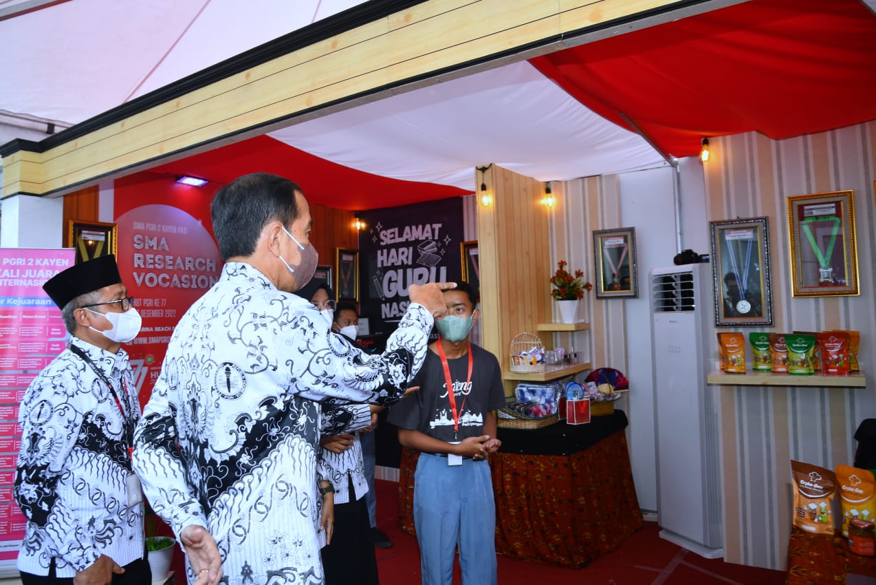 Presiden Jokowi Hadiri Puncak Peringatan HUT Ke-77 PGRI dan HGN 2022