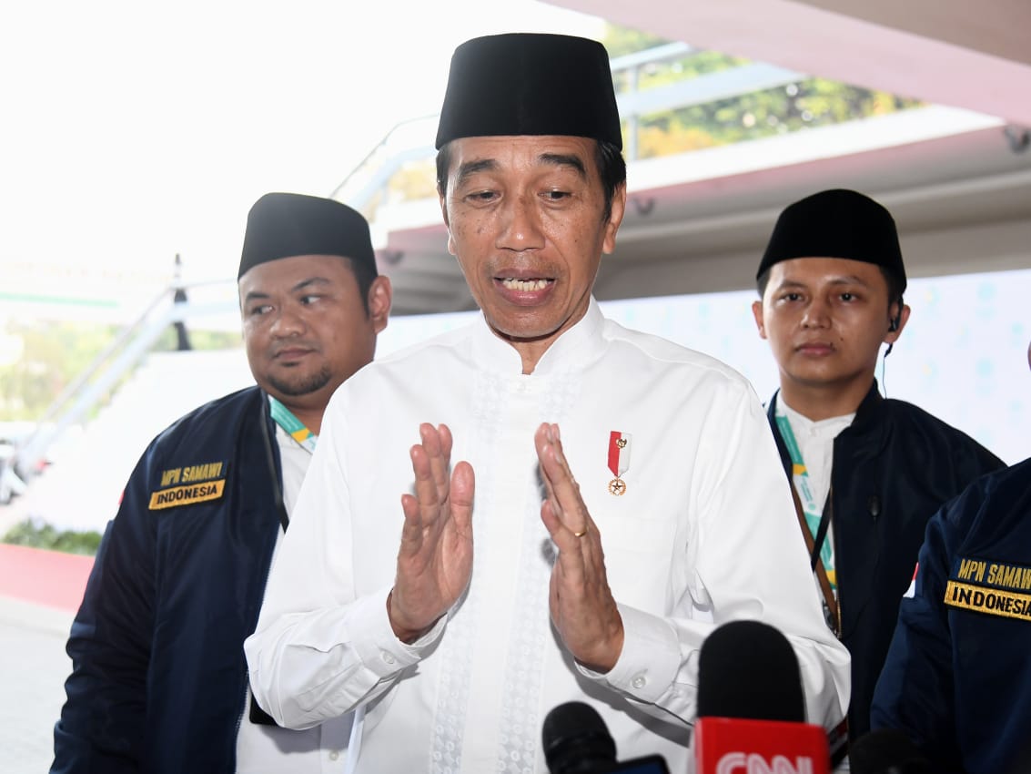 Presiden Jokowi memberikan keterangan pers, di Istora Senayan, Jakarta, Sabtu (07/10/202). (Foto: BPMI Setpres/Rusman)
