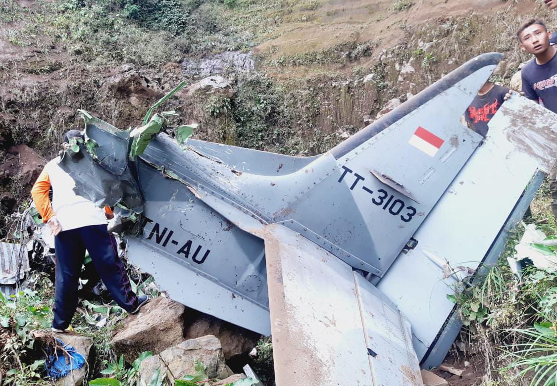 pesawat latih TNI AU Super Tucano jatuh di Pasuruan, Kamis, 16 November 2023