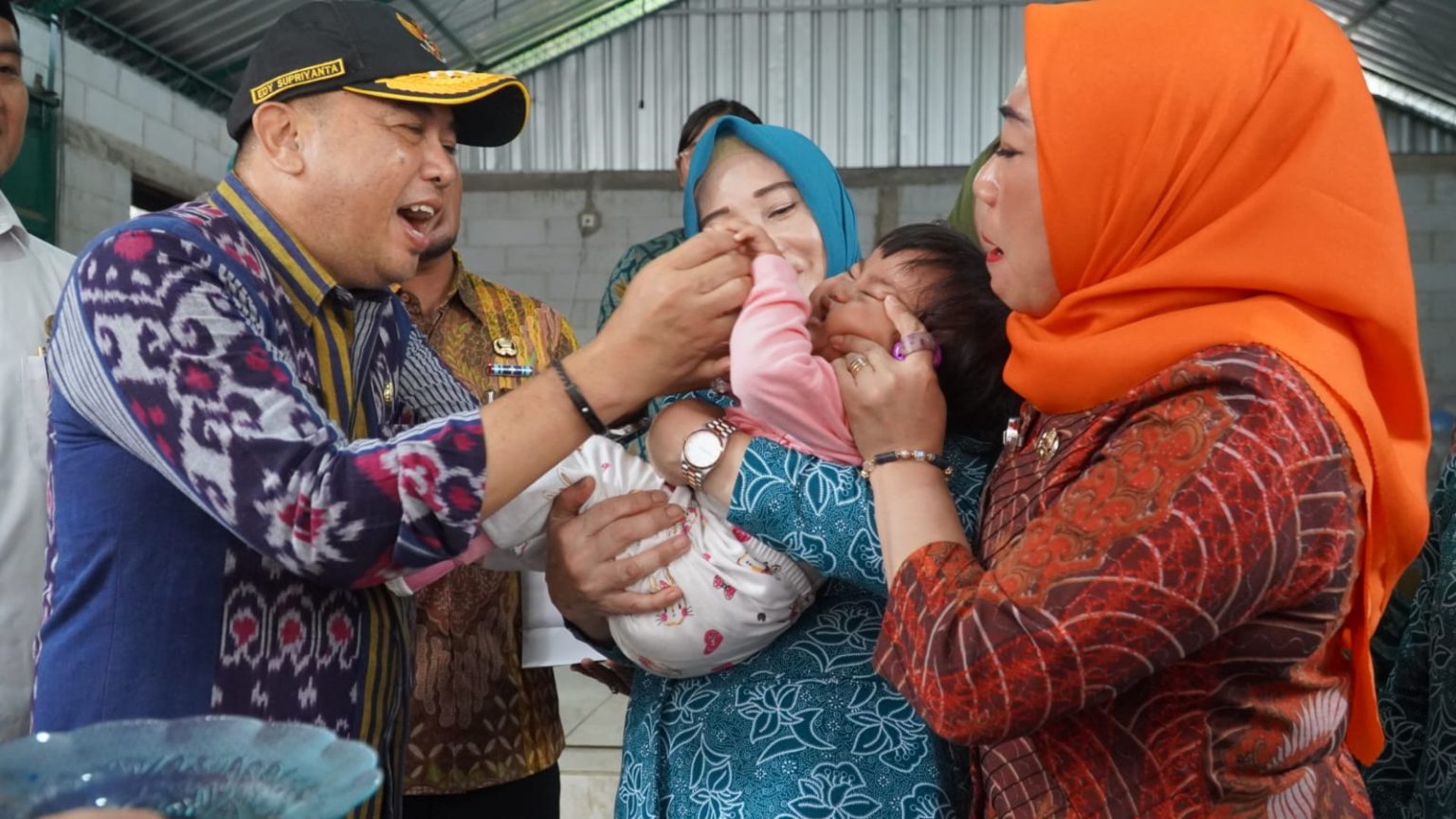 Edy, pada pencanangan Sub Pekan Imunisasi Nasional (PIN) Polio, di Balai Desa Senenan, Selasa (16/1/2024).