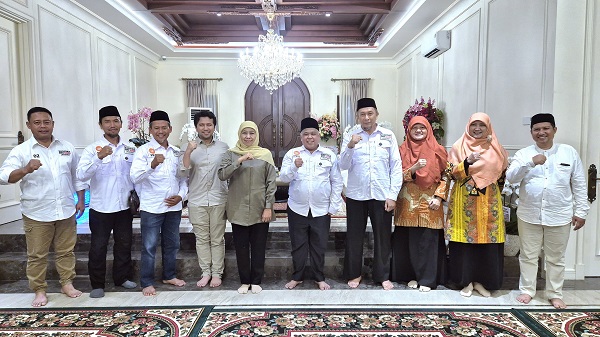 Dewan Pengurus Wilayah (DPW) Partai Keadilan Sejahtera (PKS) Jawa Timur melakukan kunjungan ke kediaman Gubernur Jawa Timur, Khofifah Indar Parawansa.Kamis (28/11/2024).