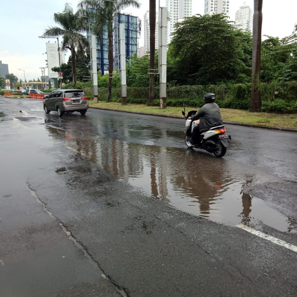 Jalan Jonosoewojo Rusak, Pemkot Surabaya Tidak Tanggung Jawab