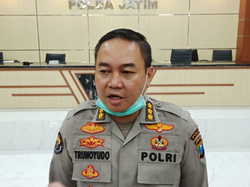  Kabid Humas Polda Jatim Kombes Pol Trunoyudo Wisnu Andiko. ( foto : riski )