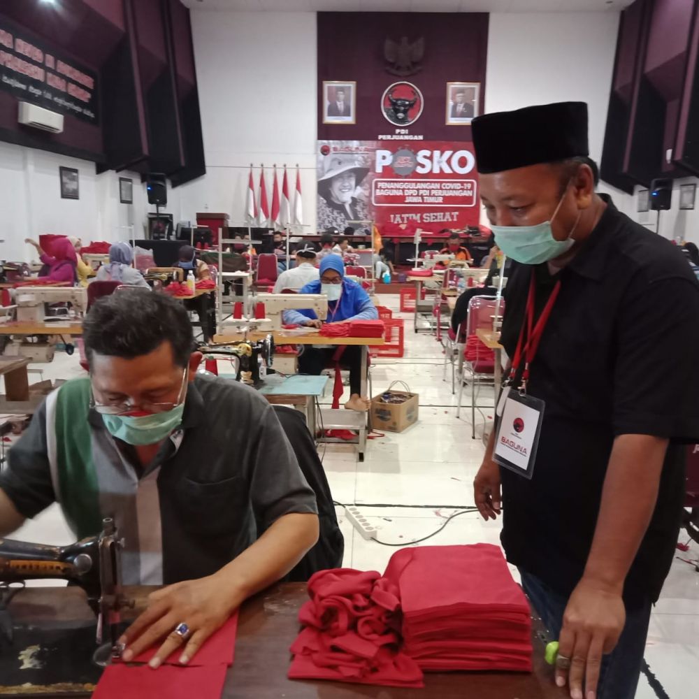 DPD PDI Perjuangan Jatim siapkan masker 1 juta. ( foto : guntur )