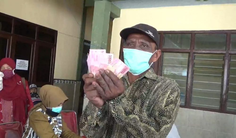 Pemkab Gresik Bagi BLT Dari Dana Desa