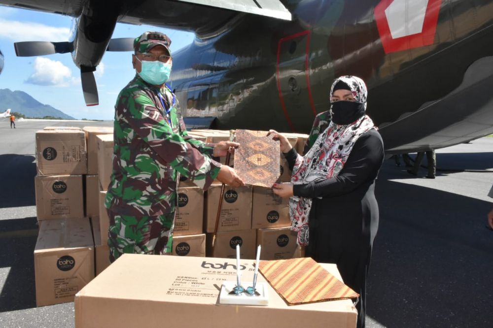  Danrem 152/Babullah Kolonel Inf Dr. Chairussani Abbas, S.IP., M.Si dan Kepala Dinas Kesehatan, Provinsi Maluku Utara Dr. Idhar Sidi Umar, M.Kes