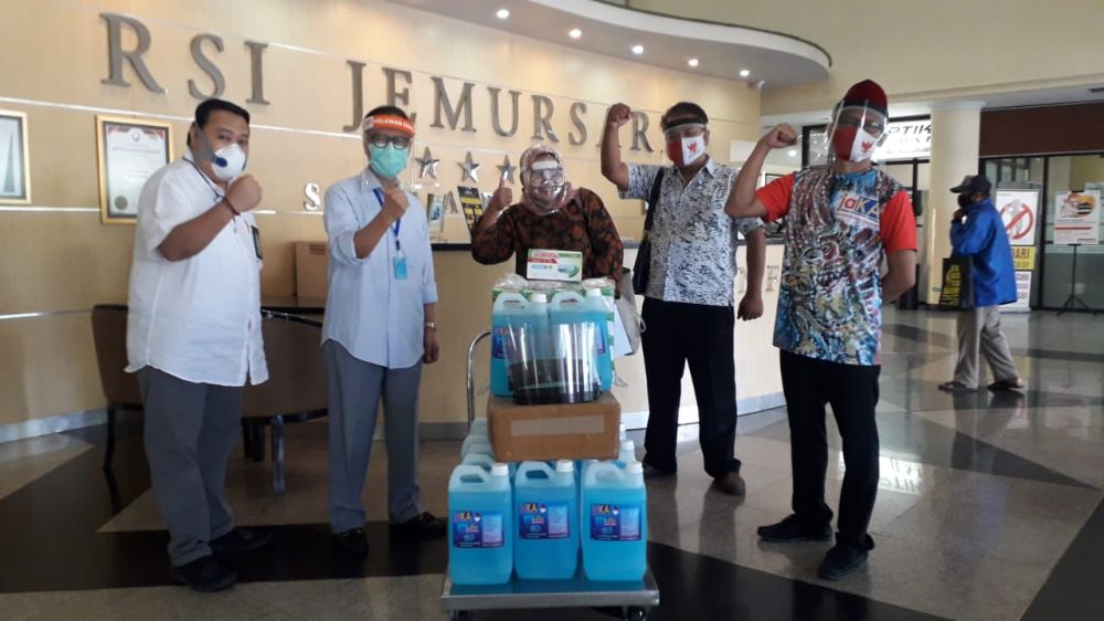  Teguh Prihandoko didampingi Sekretaris Jaka Novi Suprayitno dan Bendahara Jaka Wahyudi Utomo  diterima langsung oleh Direktur Utama RSI Jemur Sari Prof. Dr. dr. Rochmad Romdoni, SpPD SpJP(K). HMP/OM PRASS