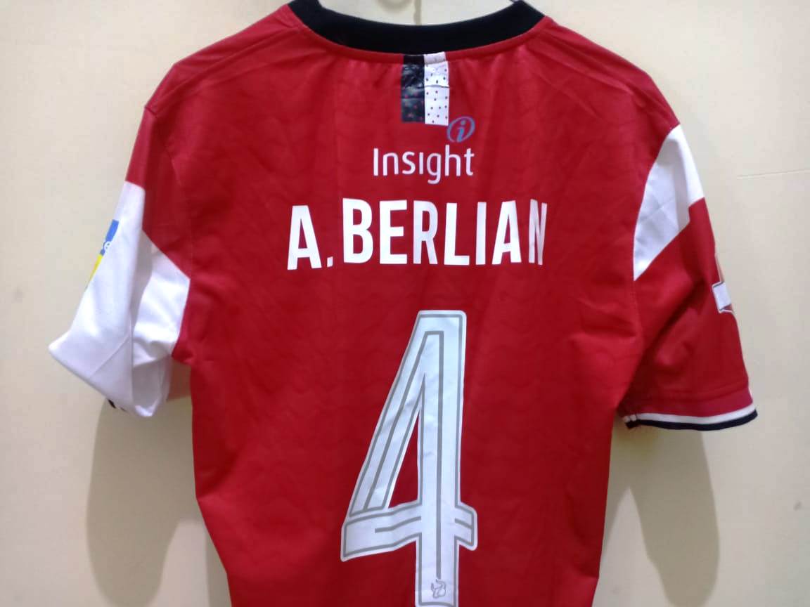 Ilustrasi jersey Asep Berlian. IST