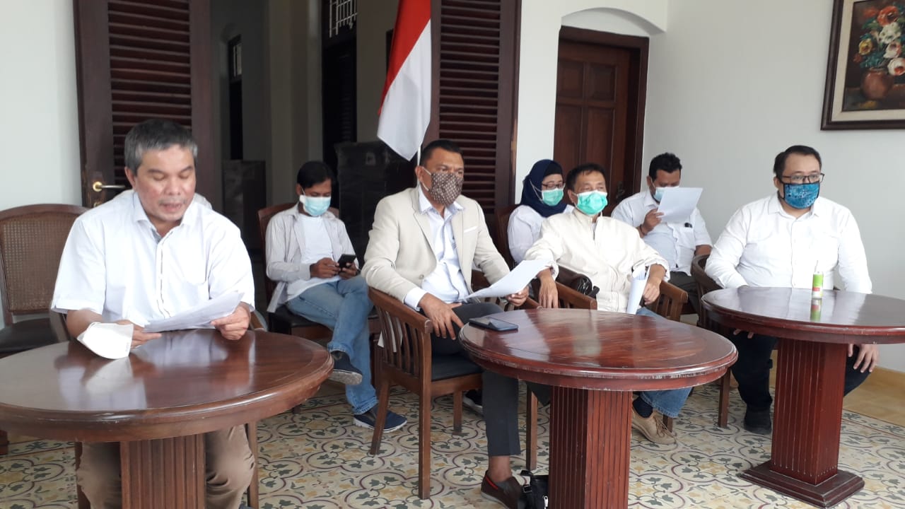 Paguyuban Alumni Airlangga Lintas fakultas, Lintas Angkatan dan Lintas Priofesi ketika memberikan dukungan kepada Totok Lusida untuk maju sebagai Ketua IKA Universitas Airlangga