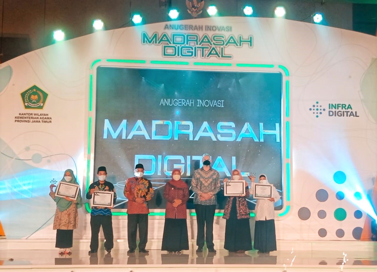 Kementerian Agama Provinsi Jawa Timur bersama Infradigital sukses menyelenggarakan acara Anugerah Inovasi Madrasah Digital Tahun 2021 Wilayah Kerja Surabaya dan Bojonegoro pada 3 Januari 2022 di Vasa Hotel, Surabaya.