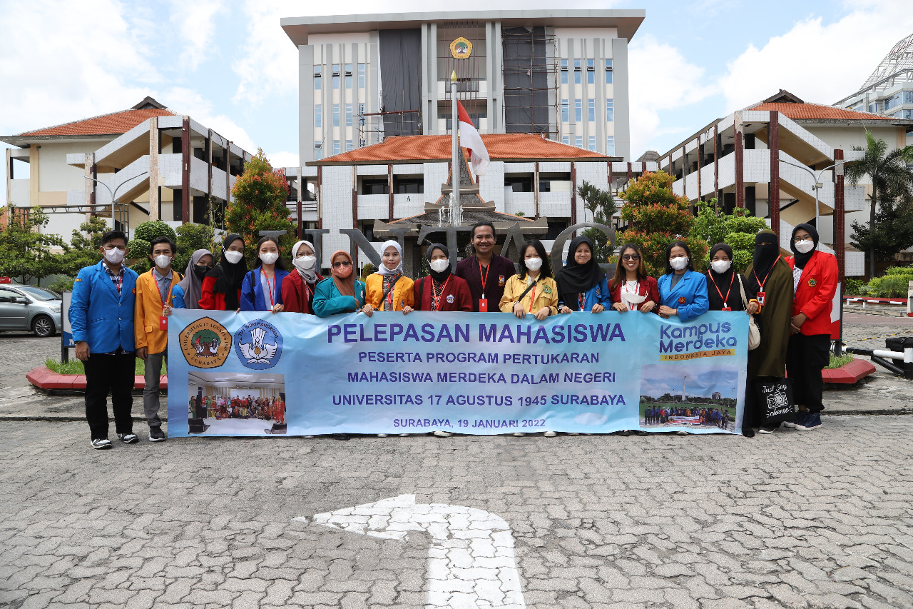 Universitas 17 Agustus 1945 (Untag) Surabaya menggelar pelepasan mahasiswa peserta program PMM DN Tahun 2021