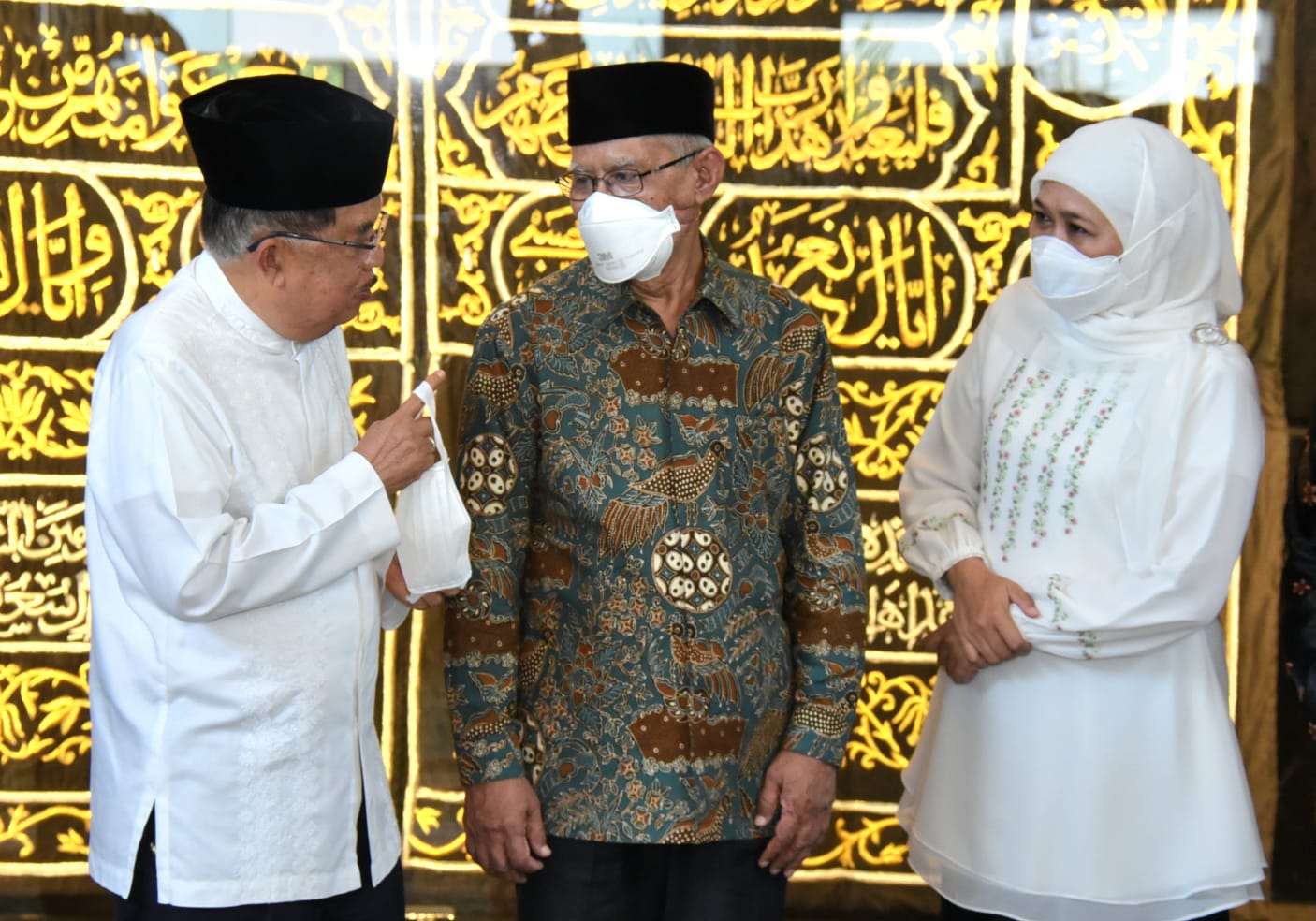 Ketua Umum DMI Jusuf Kalla dan Ketua Umum PP Muhammadiyah Prof. Dr. KH. Haedar Nasir dan Gubernur Jawa Timur Khofifah Indar Parawansa pada peresmian masjid Al Fattah Tulungagung, Selasa (29/3/2022).