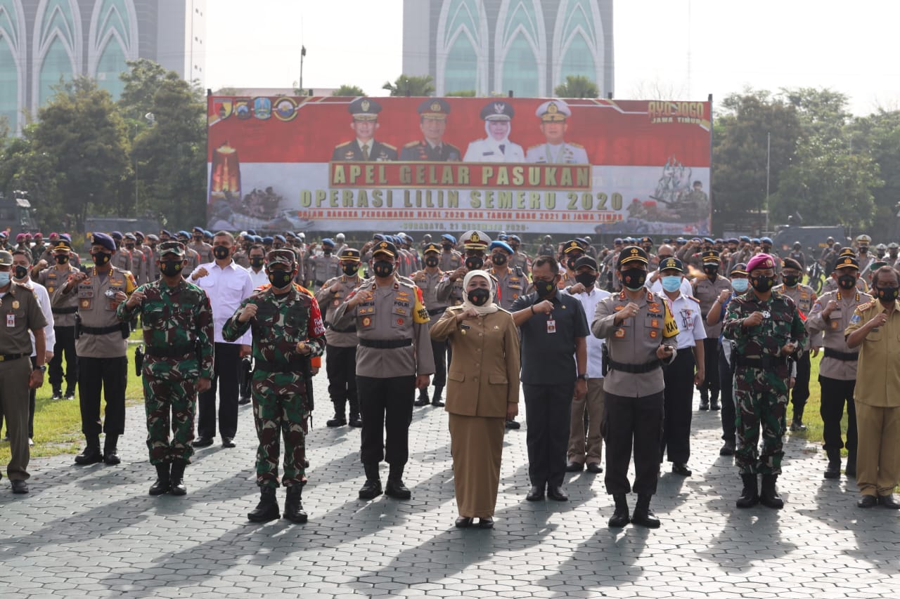 Gubernur Jawa Timur Khofifah Indar Parawansa mengajak seluruh jajaran Polri yang ada di Jawa Timur untuk memperkuat sinergi pemulihan ekonomi khususnya mendukung kebangkitan ekonomi di Jawa Timur.

