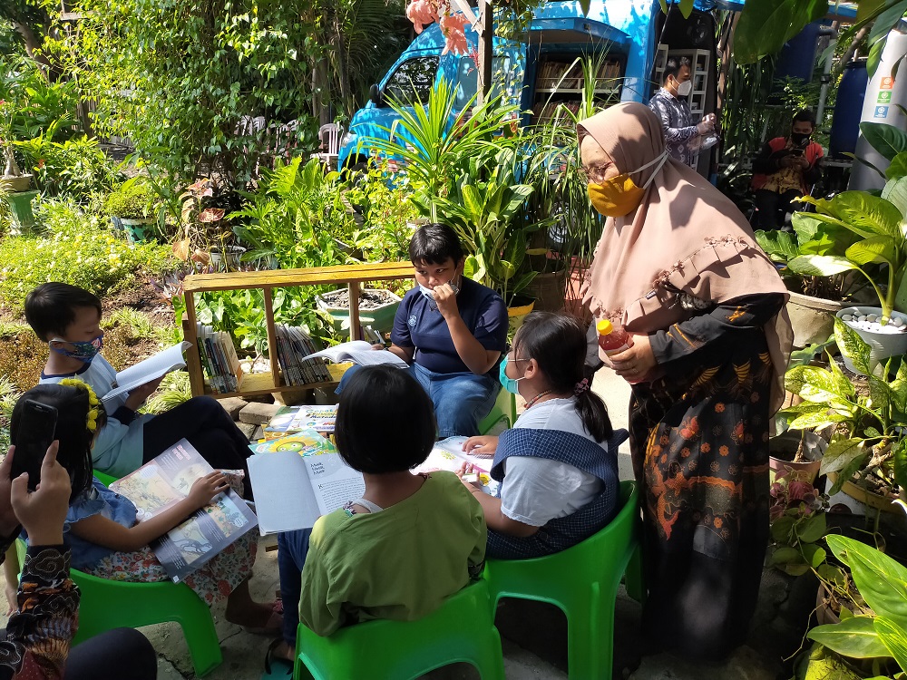 Cegah Ketergantungan Gadget, Anak-anak Surabaya Sudah Difasilitasi 530 Taman Bacaan