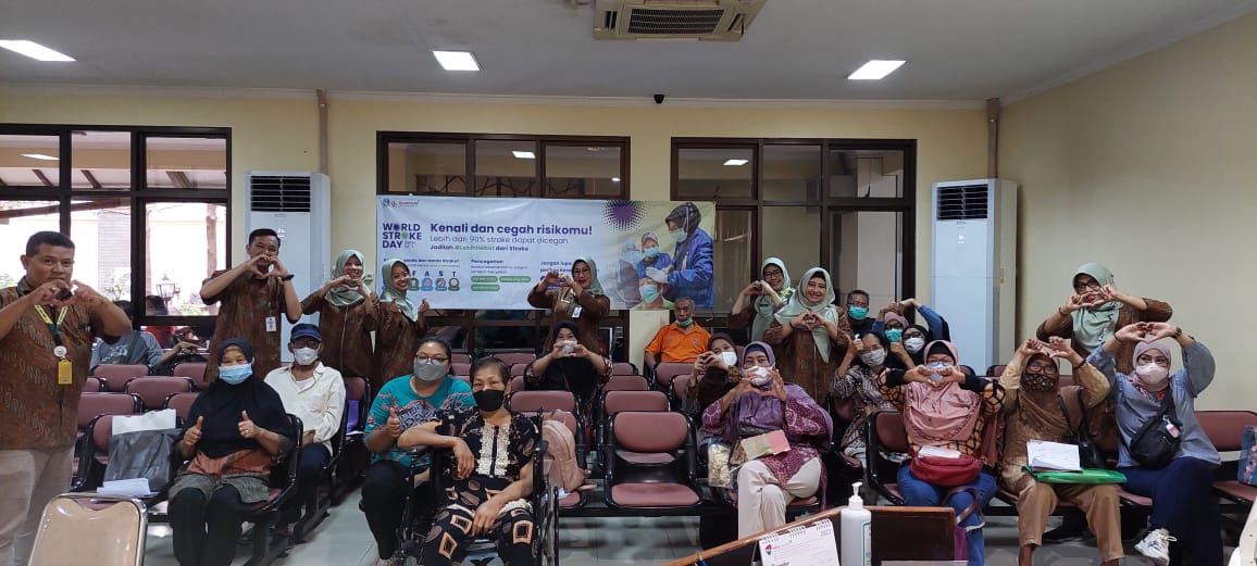 Rumah Sakit Umum Daerah (RSUD) Haji Provinsi Jawa Timur mengajak masyarakat untuk mengenal penyakit stroke lebih dekat