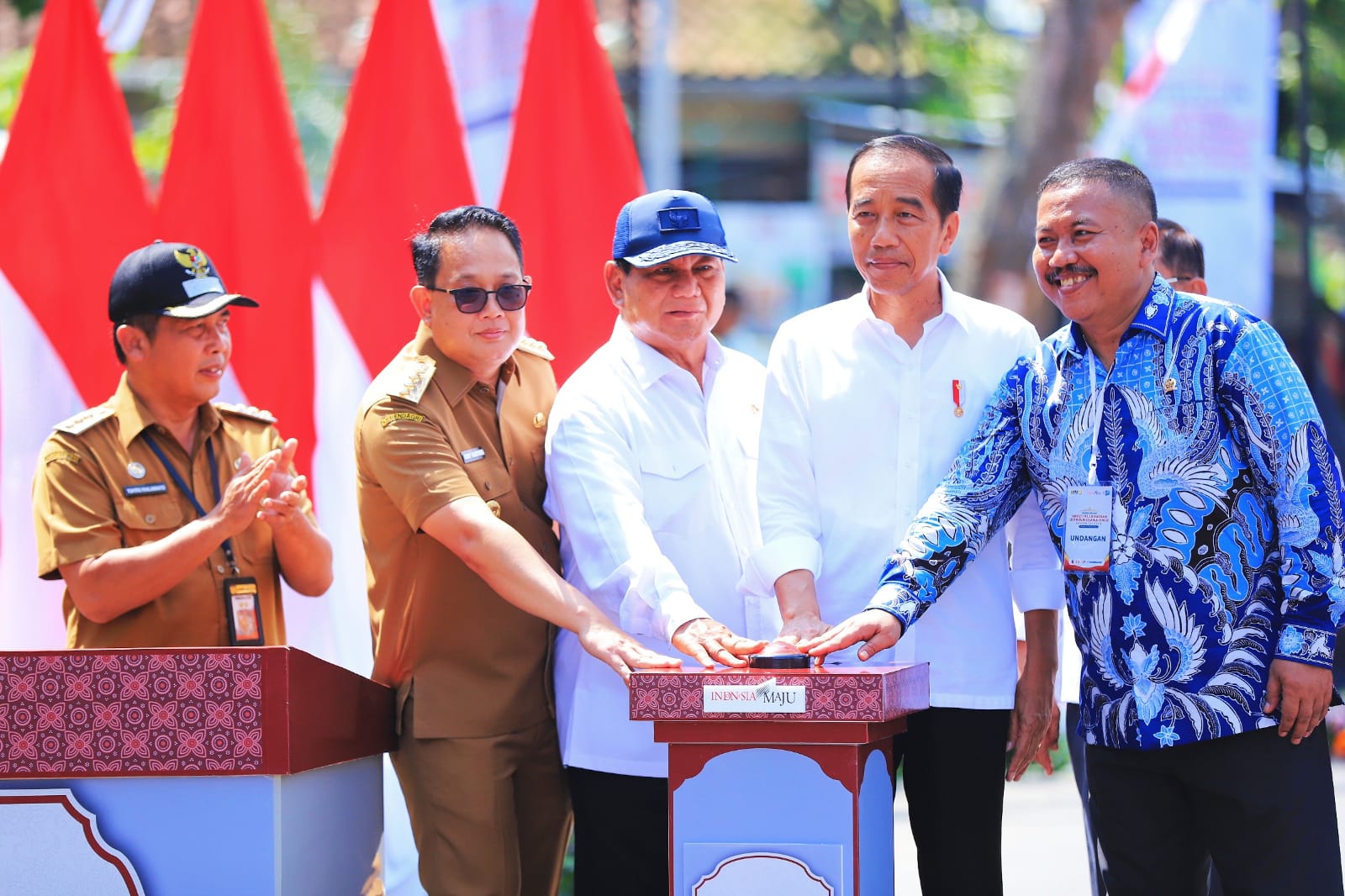 Presiden Jokowi Resmikan Inpres Jalan Daerah Jatim Bagian Selatan, Pj. Gubernur Adhy Optimis Perkuat Konektivitas dan Tingkatkan Mobilitas