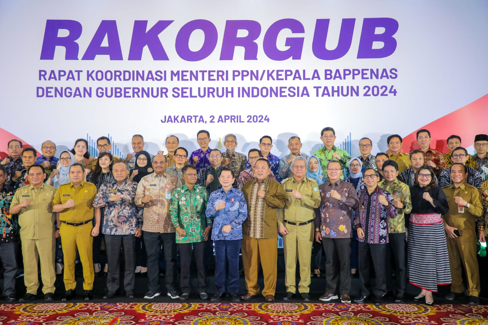 Penjabat (Pj) Gubernur Jawa Timur Adhy Karyono menghadiri Rakorgub 2024 di Ballroom The Ritz Carlton Hotel Mega Kuningan, Jakarta, Selasa (2/4).

