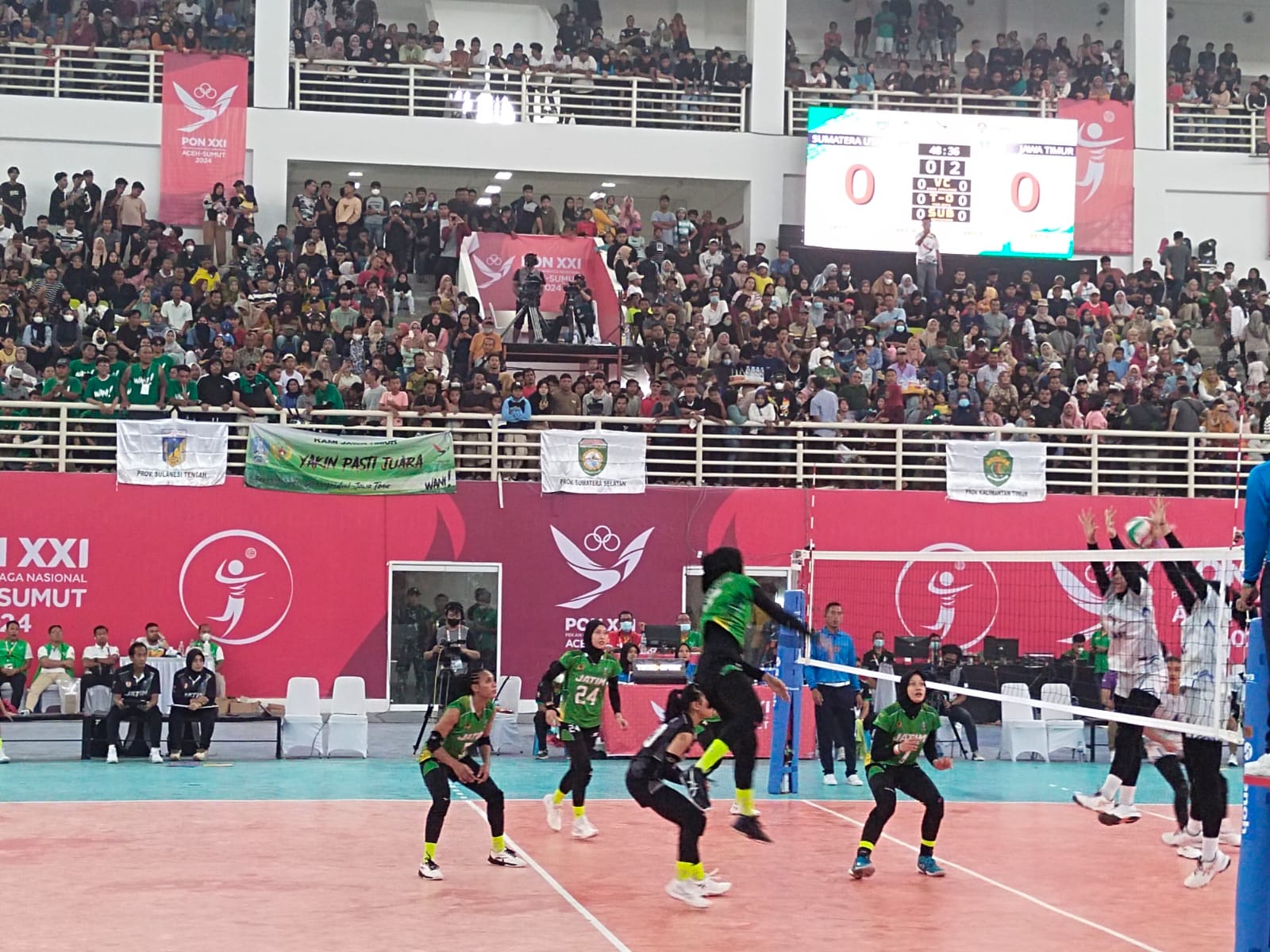 Tim voli indoor putri Jawa Timur kembali menunjukkan dominasinya di arena Pekan Olahraga Nasional (PON) XXI 2024.
