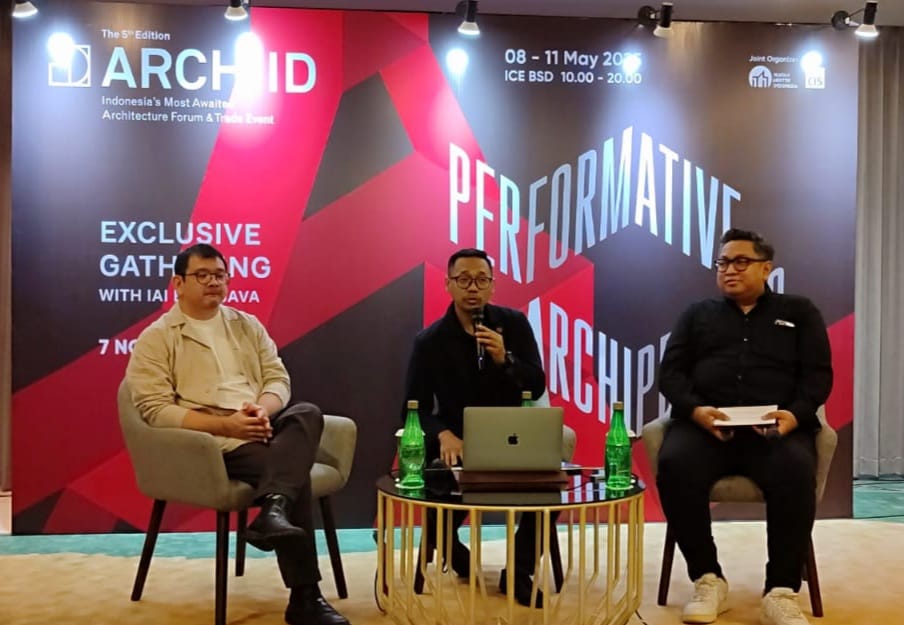 Ikatan Arsitek Indonesia (IAI), bekerja sama dengan PT CIS Exhibition, menggelar acara Exclusive Gathering ARCH 2025 di Surabaya, Kamis (7/11/2024)