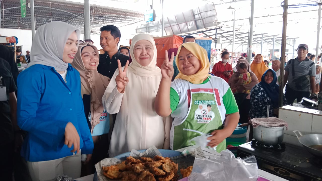 Khofifah Indar Parawansa Serap Aspirasi Pedagang Pasar Nambangan, Fokus pada Infrastruktur dan Penertiban Pasar Liar