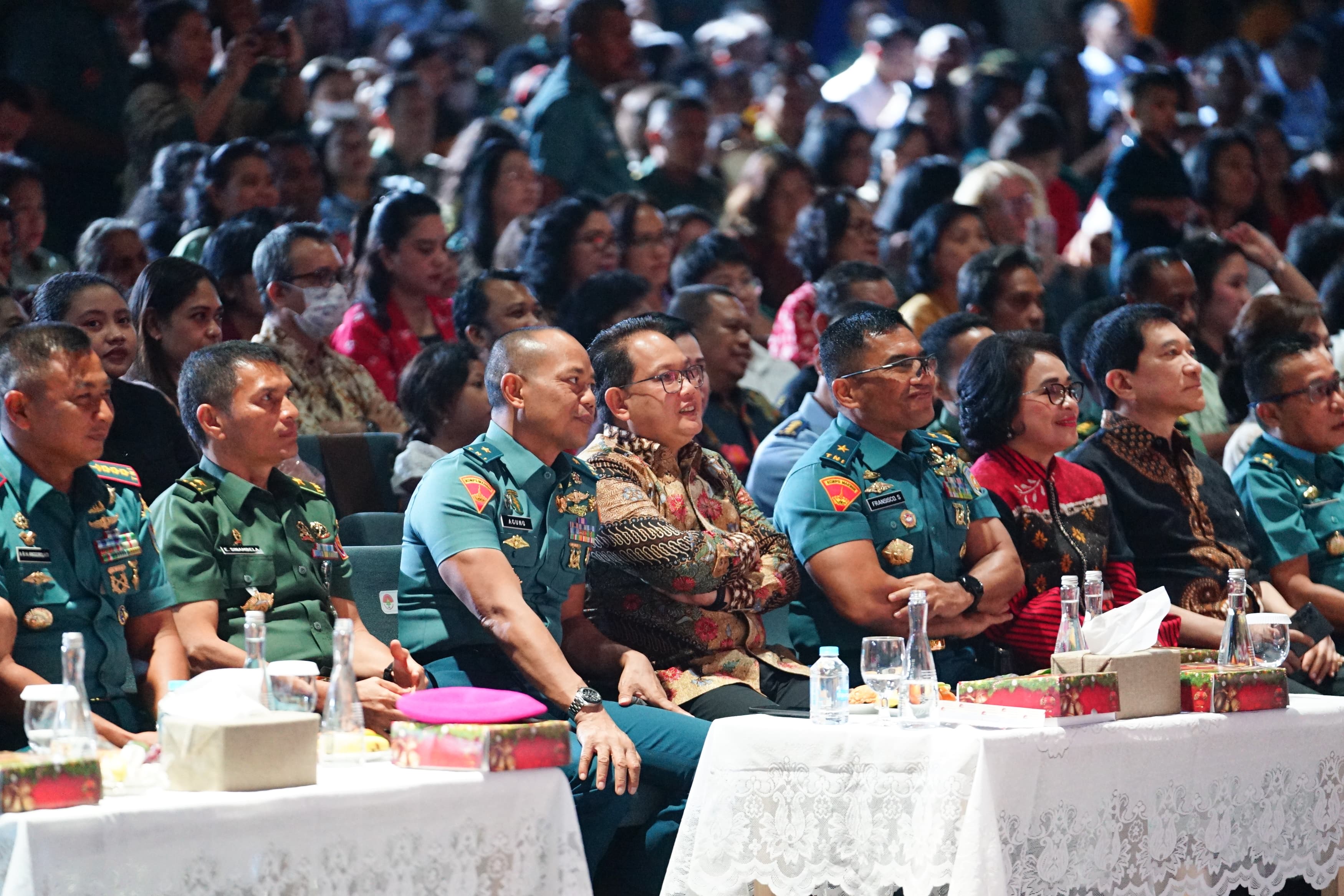 Refleksi Damai dalam Perayaan Natal Bersama TNI, Polri, dan Masyarakat Jawa Timur