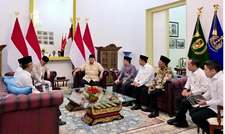Presiden Prabowo Subianto menerima kunjungan Pengurus Besar Nahdlatul Ulama (PBNU) di Istana Merdeka, Jakarta, pada Senin, 3 Februari 2025. Foto: BPMI Setpres/Rusman
