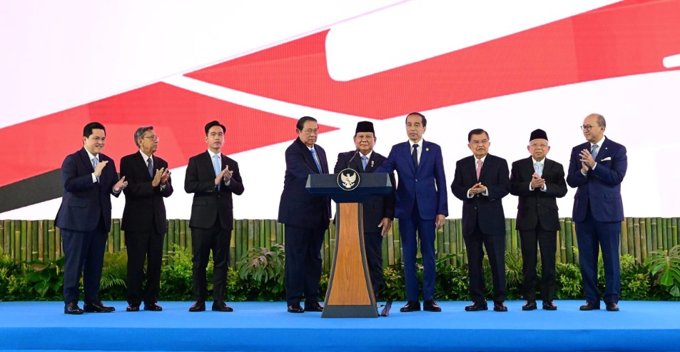 Presiden Prabowo Subianto resmi meluncurkan Badan Pengelola Investasi Daya Anagata Nusantara (Danantara) di Halaman Istana Kepresidenan Jakarta, pada Senin, 24 Februari 2025. Foto: BPMI Setpres/Muchlis Jr
