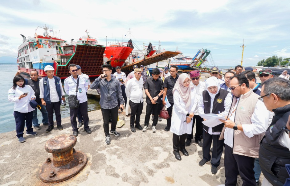 Gubernur Khofifah Tinjau Kesiapan Kapal Cepat Banyuwangi-Denpasar, Siap Beroperasi Juni 2025