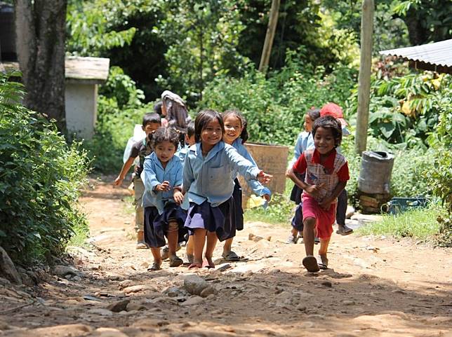 Minim Penitipan, Orangtua Cenderung Titipkan Anak di Desa