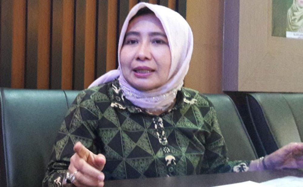 Wakil Ketua DPRD Jatim Anik Maslachah