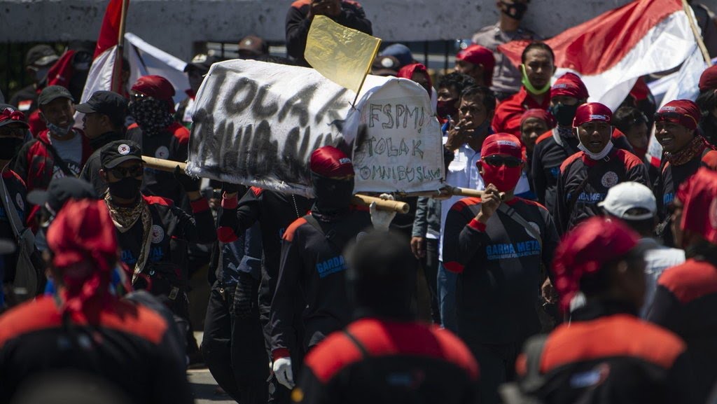 Unjuk rasa menolak RUU Cipta Kerja
