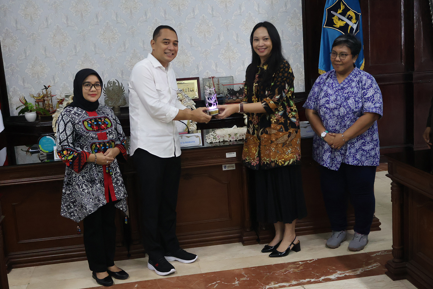 Pemkot) Surabaya bersama Kementerian Kesehatan (Kemenkes) Republik Indonesia (RI) dan PATH menggelar pertemuan di ruang sidang wali kota, Senin (25/3/2024)