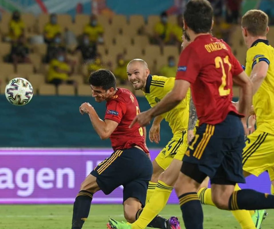Spanyol 75 persen menguasai jalannya pertandingan namun gagal mencetak gol. EURO