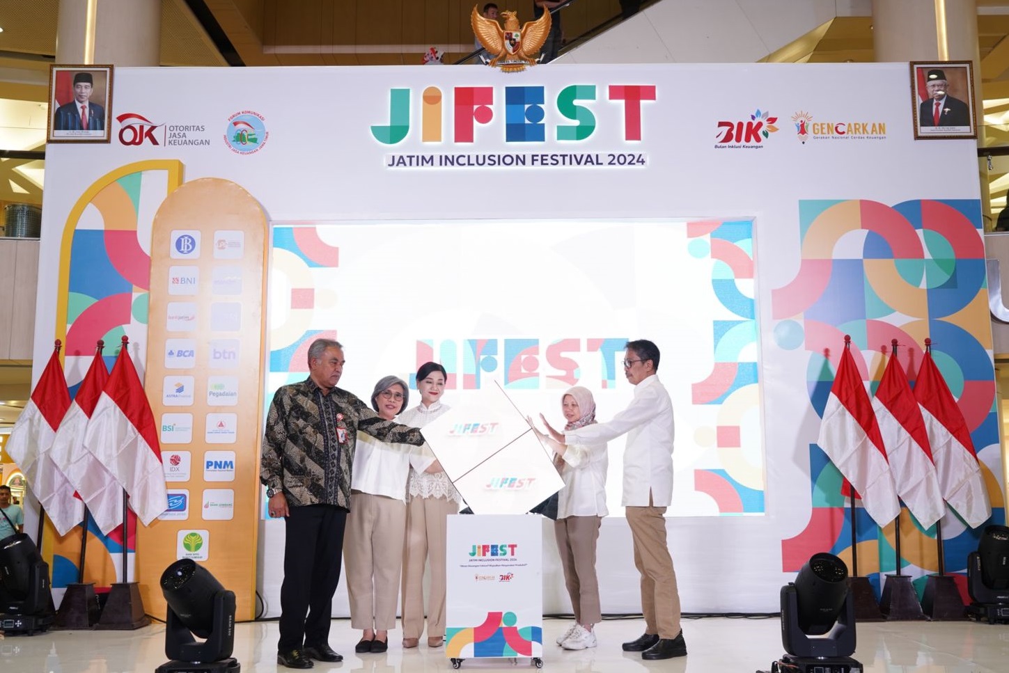 Jifest 2024 sukses digelar. Pameran yang diselenggarakan oleh industri jasa keuangan sejak tanggal 10 Oktober – 13 Oktober 2024 tersebut berhasil menarik minat ribuan pengunjung