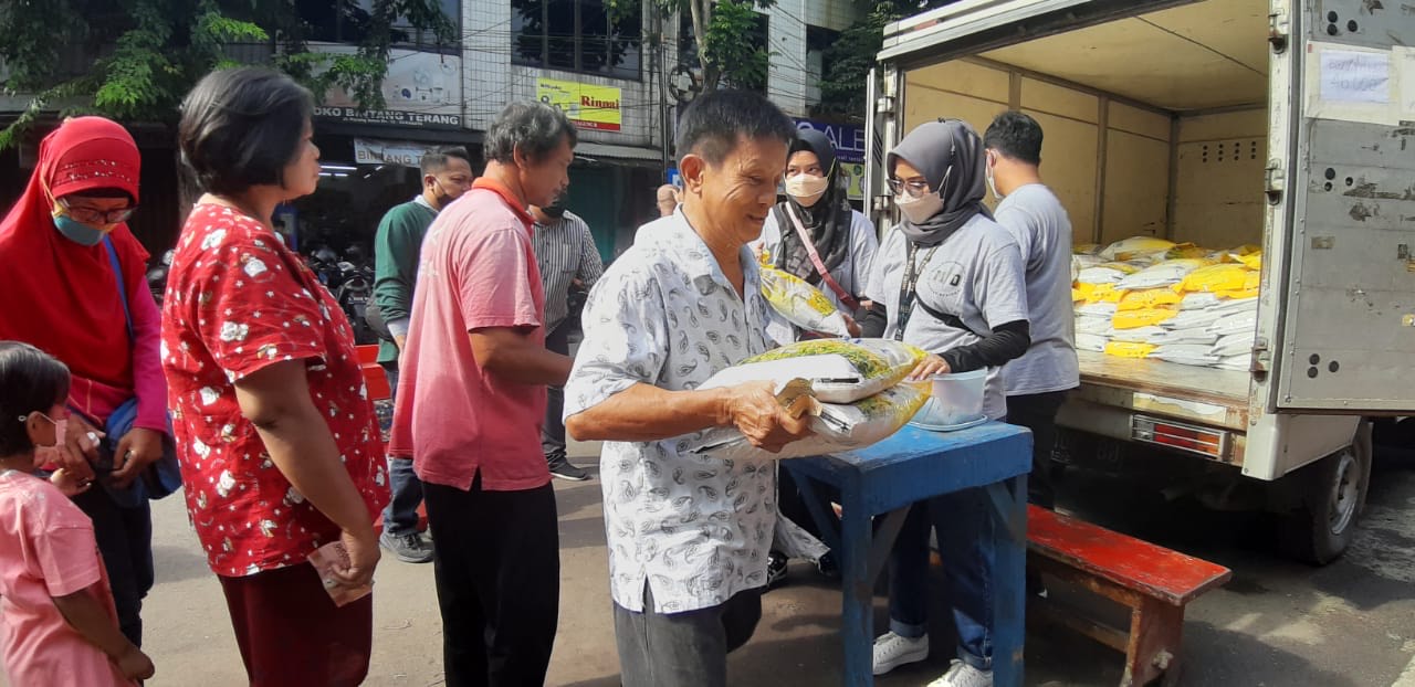 Pemkot Surabaya memastikan bahwa ketersediaan bahan pokok utama, yakni beras sangat mencukupi bagi seluruh Kota Pahlawan. 