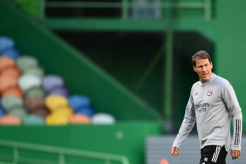 Pelatih Lyon Rudi Garcia di Lisbon pada 14 Agustus 2020 sebelum bertanding melawan Manchester City dalam perempatfinal Liga Champions. (AFP/FRANCK FIFE)

